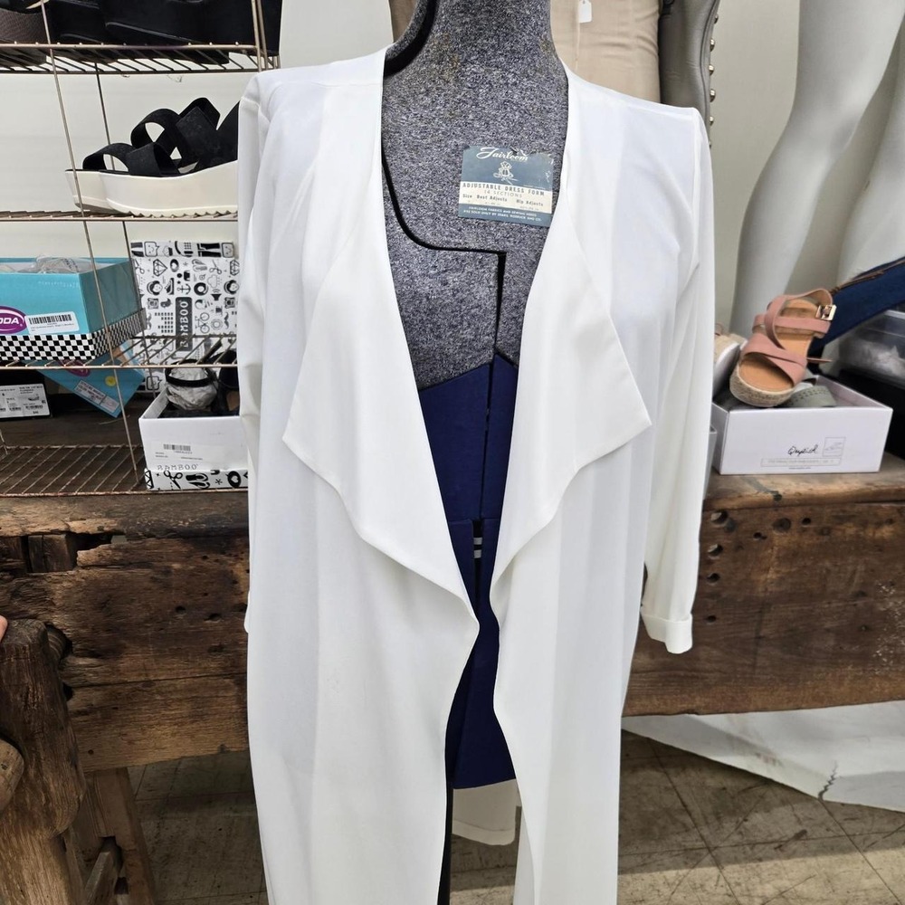 woman's Worthington White duster cardigan with ruffle detail - Picture 2 of 8